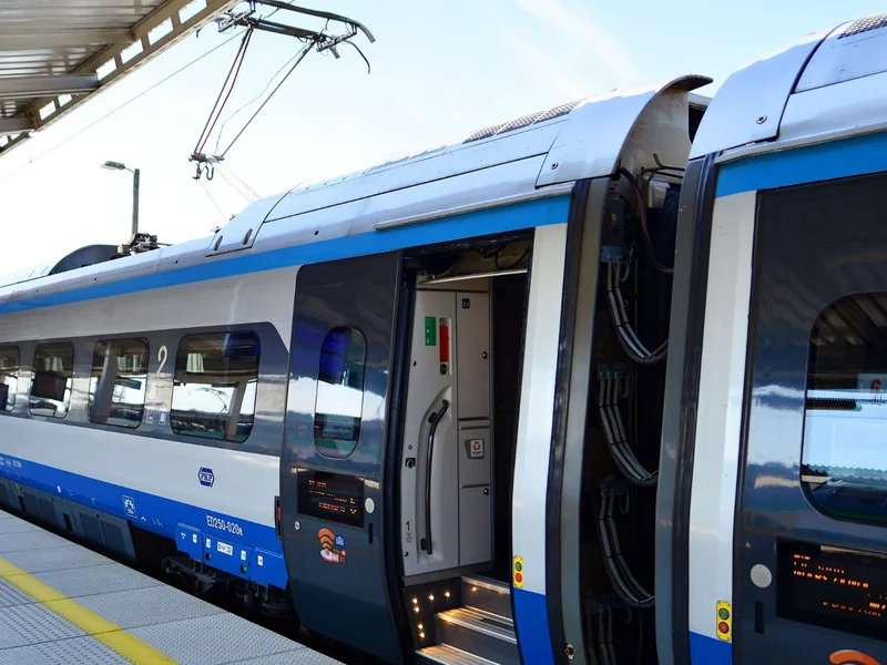 Kolejna pula tańszych biletów w PKP Intercity. 24 zł za pierwszą klasę