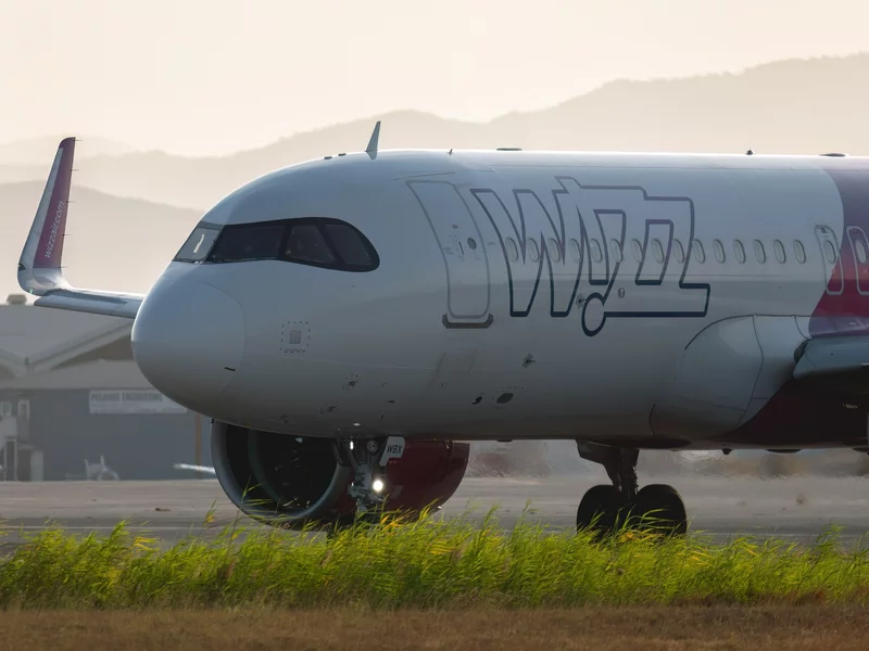 Dłuższe trasy Wizz Air do Polski. Konieczne międzylądowanie na Cyprze
