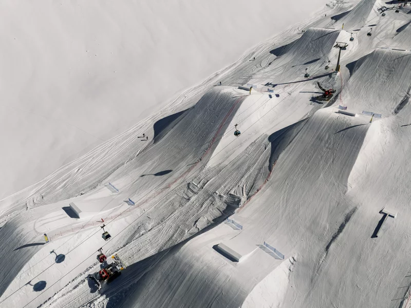 Snowparki zamiast ośrodków narciarskich. Znajdziemy je też w Polsce