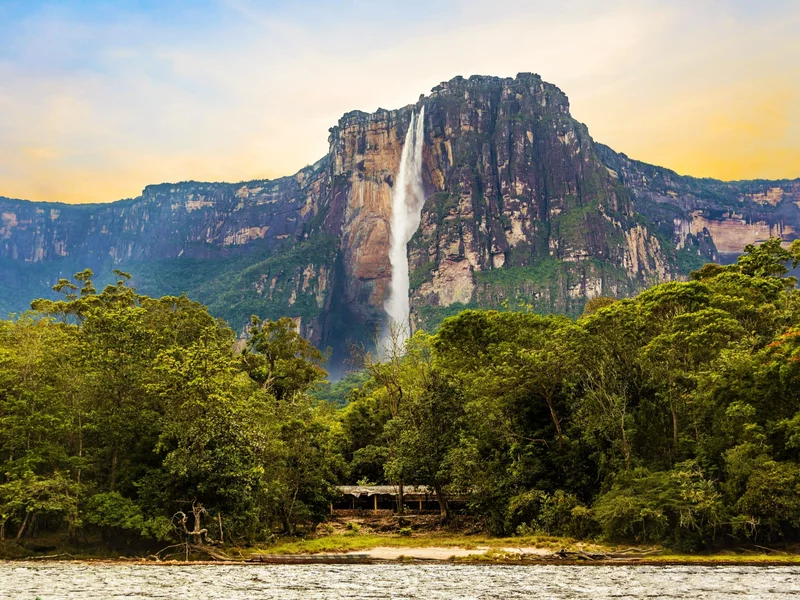 Tak wygląda najwyższy wodospad świata. Przez lata był sekretem Ziemi