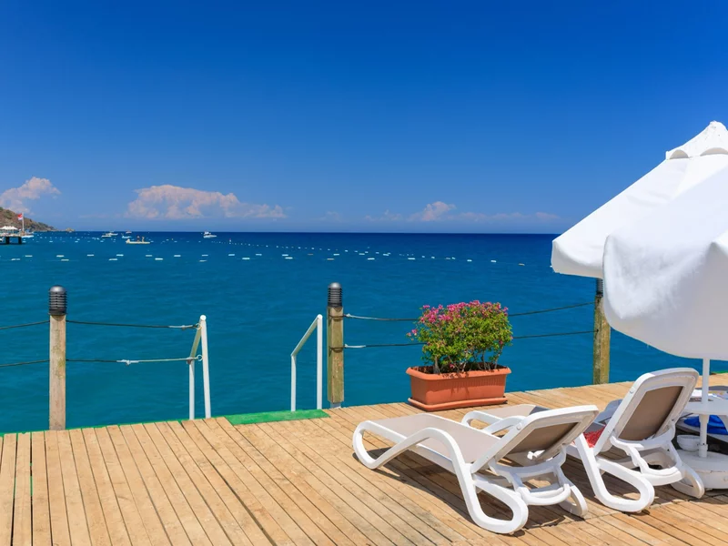 Perełka all inclusive na ferie. Podgrzewany basen, plaża i siłownia