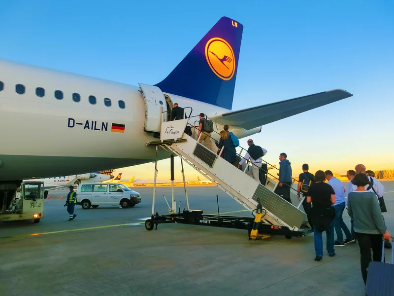 Lotnictwo w tarapatach. Kryzys uderzy w Polskę? Minister zabiera głos